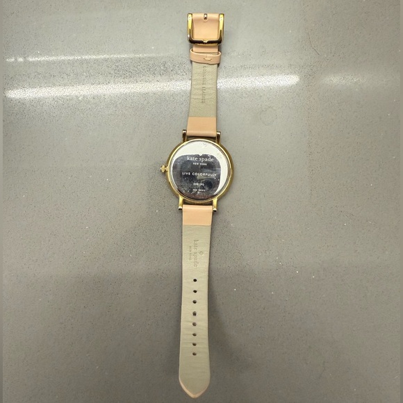 Gold and Tan Watch

Never worn